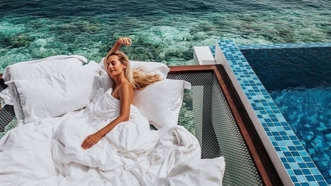 聽著海浪聲進入夢鄉！ 馬爾代夫海上吊床酒店