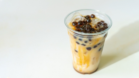 越南男子珍珠奶茶當飯吃致持續20日腹痛 腸內發現大量未能消化黑色殘渣！