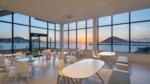 韓國爆紅打卡靚景咖啡店 180度迷人日落海景！