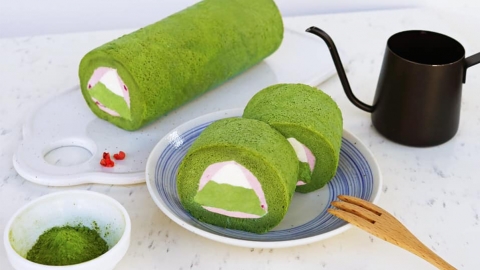 台灣人氣甜品店推秋季新品 抹莓富士山牛乳卷蛋