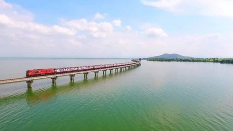 季節限定曼谷-巴沙春拉西水壩水上火車 本年度班次正式開放售票！