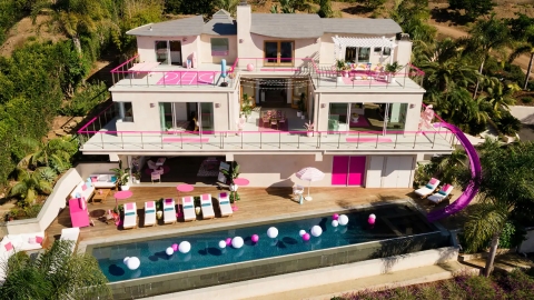 $471體驗Barbie奢華生活 入住粉紅別墅/歎無邊際泳池