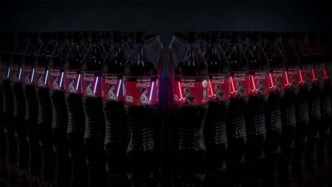 星球大戰特別版可口可樂 一撳掣光劍識著燈超驚喜！