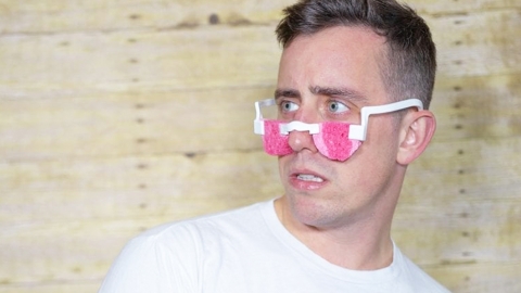 眼淺人士睇劇必備神器！ 外國推玩味十足索眼淚海綿眼鏡