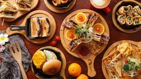 台北人氣MAMA’S 鐵鍋早午餐 藍莓乳酪芝士三文治/特色芝士捲餅