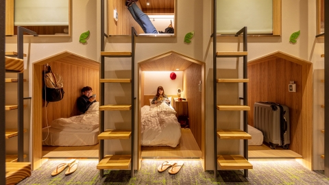 台灣首間機場膠囊酒店「町．草休行館」 原木色簡約設計/入住低至$129