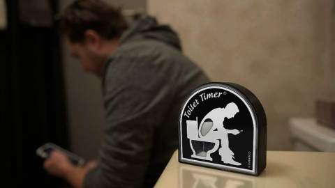 「痾」得太耐唔健康？！ 外國推出超搞笑大便計時器