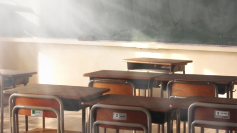 韓國教師輕小說當色情書誣衊學生終被判監 學生感委屈跳樓身亡！