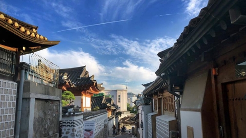 首爾韓屋民宿5大精選 露天按摩浴缸．簡約庭院．超大天窗！