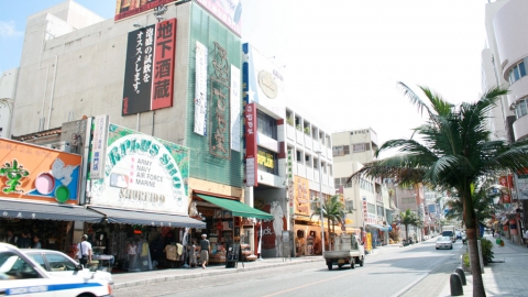 疫情影響遊客銳減 沖繩國際通40間店舖結業