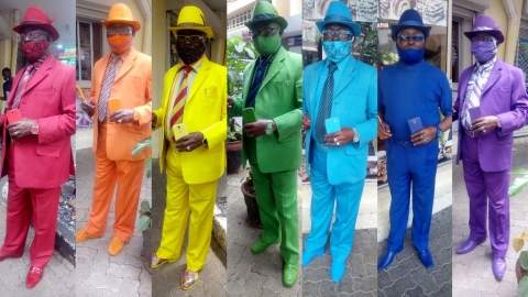 每日只穿一種顏色服飾出街如人肉色盤！ 非洲「色男」大叔時尚打扮成網絡熱話