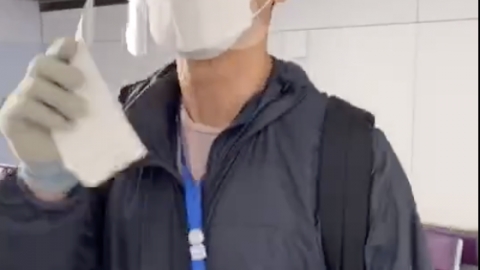 鍾鎮濤全副武裝坐飛機去上海 抵埗拉下口罩：看看回到祖國的笑容