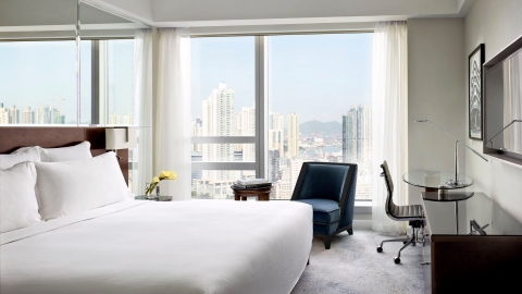3大香港城景打卡酒店Staycation推介 人均$440起！落地玻璃窗影靚相+閨密下午茶
