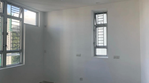 曬LV袋大媽駿洋邨收樓後極嫌棄 聲稱住慣私樓抱怨：超級無語