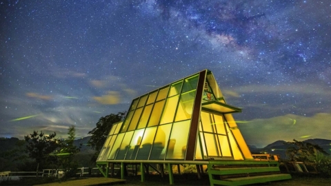 台灣玻璃木屋欣賞無敵星空！ 360度看星星/日出雲海/高山採茶體驗