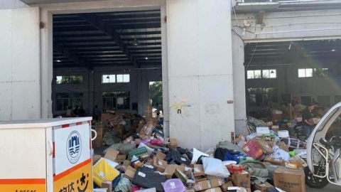 傳內地快遞公司拖人工每單僅賺2毫半 快遞員發起罷工包裹滯留 官方澄清