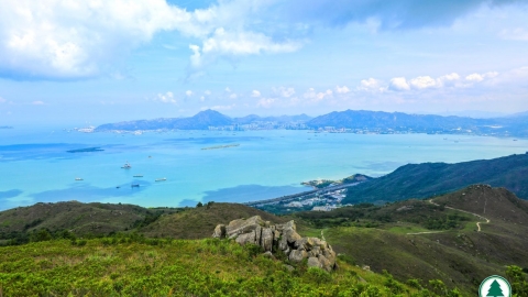 大嶼山老虎頭郊遊徑1小時假日行山路線！ 金黃白色芒草/巨石景點/景色開揚飽覽愉景灣美景