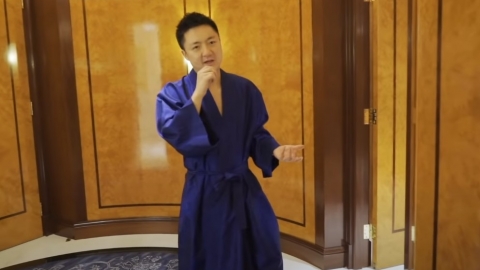 鍾培生住酒店總統套房興奮跳床 焗桑拿除衫露肉證明不是肥仔