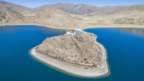 西藏和尚獨居「最孤獨寺廟」 700多年歷史/離最近城鎮161公里