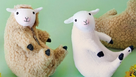 日本牧場新推趣緻綿羊公仔 還原剃毛情景！拉開拉鏈光脫脫