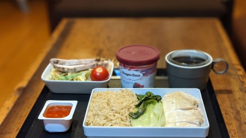 蘇格蘭飛機迷想念搭飛機感覺 自製住家版飛機餐還原食譜、餐具