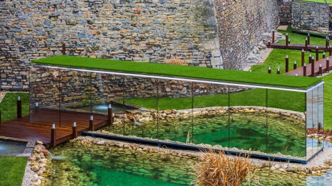 匈牙利 護城河變私人桑拿