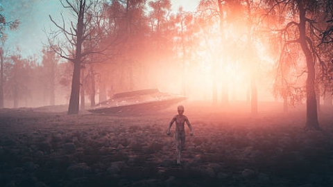 英國婦女稱被外星人綁架多達52次