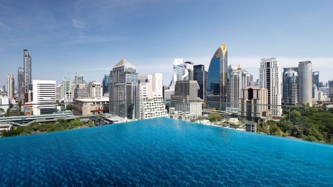 就近 Chit Lom BTS 站