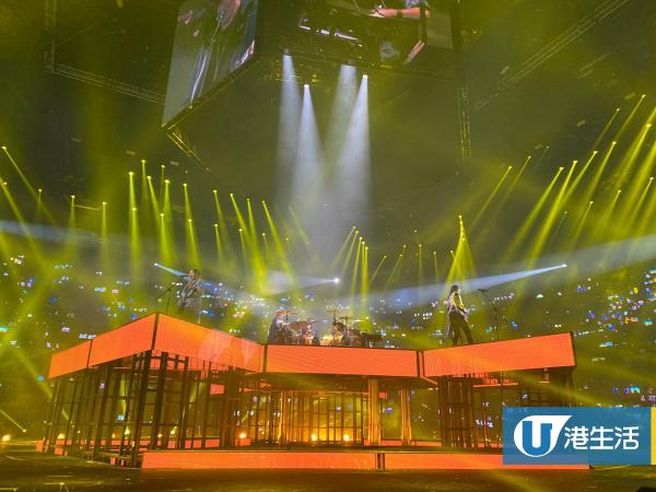 Test UT Related Album />100 Images 