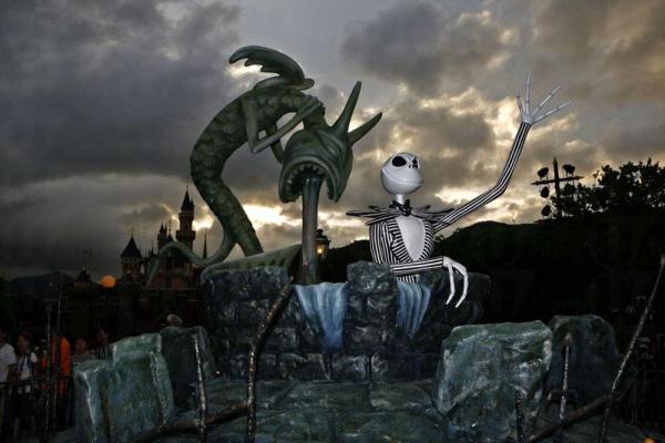 相片來源:香港迪士尼樂園 迪士尼萬聖節黑色世界 驚慄震撼浪接浪