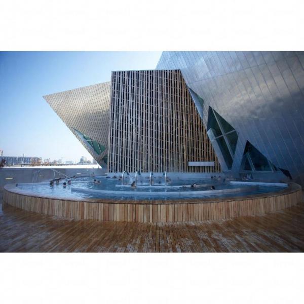 Bernaqua 水上樂園。 瑞士伯恩The Westside 星級建築