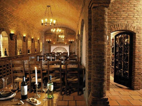 充滿中古味道的酒窘。(相片來源:Post Hotel Weggis) 瑞士琉森浪漫聖誕 阿爾卑斯 Weggis 新酒店