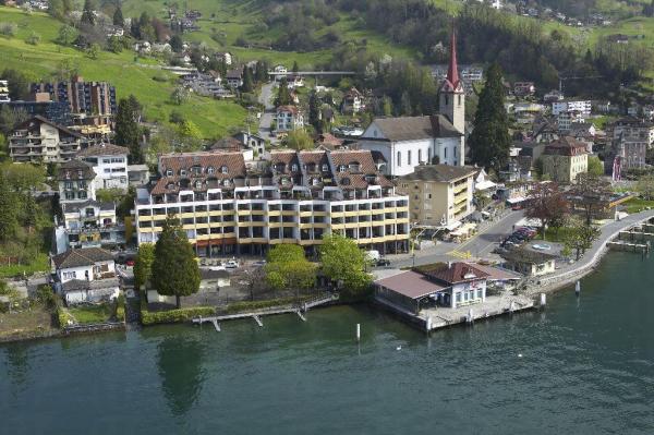 酒店背靠阿爾卑斯山,前赴琉森湖。(相片來源:Post Hotel Weggis) 瑞士琉森浪漫聖誕 阿爾卑斯 Weggis 新酒店