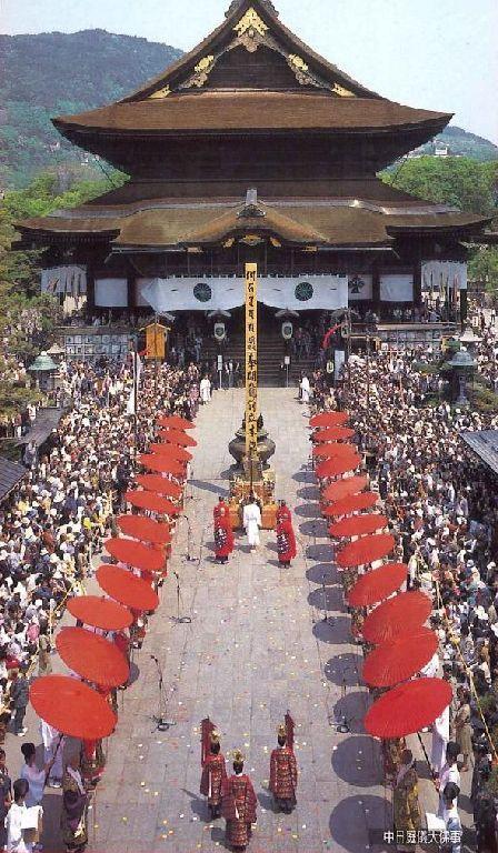 日本善光寺開龕 七年一度佛教盛事