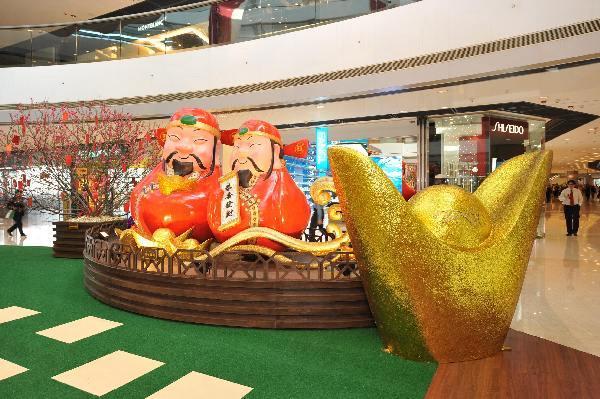 國際金融中心商場的財神 ifc 巨型「不倒翁」迎新春