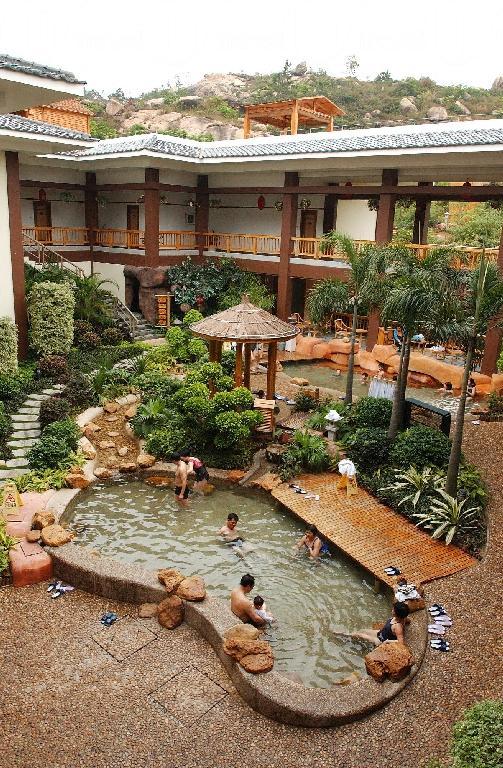 任浸古兜溫泉 美食團 9 起