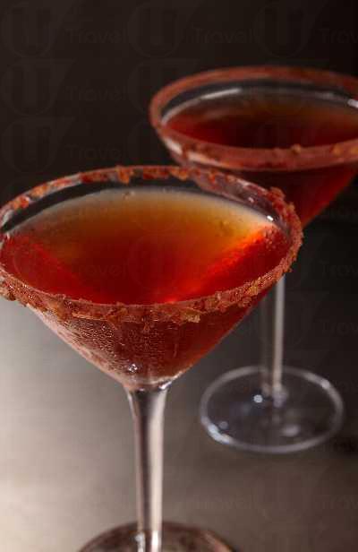 雞尾酒系列包含多種不同果味的雞尾酒,配有香濃的巧克力醬,讓人垂涎三尺。 GODIVA 全球首家 Café 登陸上海