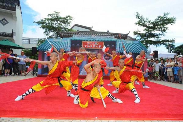 暑假到昂坪 360 欣賞少林武術兼學七星拳