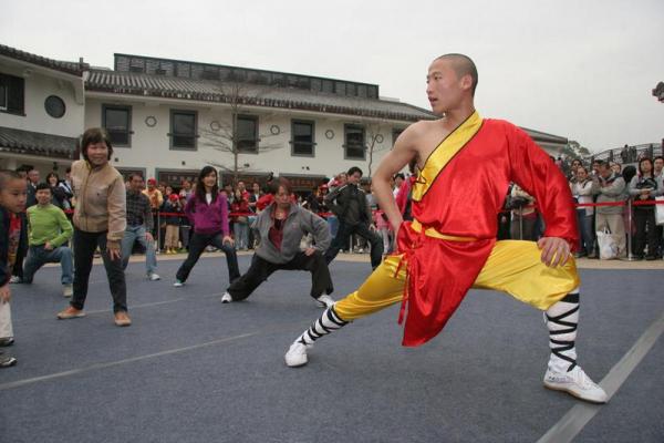 暑假到昂坪 360 欣賞少林武術兼學七星拳