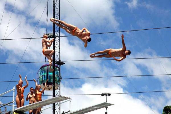 海洋公園夏水禮開鑼 港人專享夜間門票優惠
