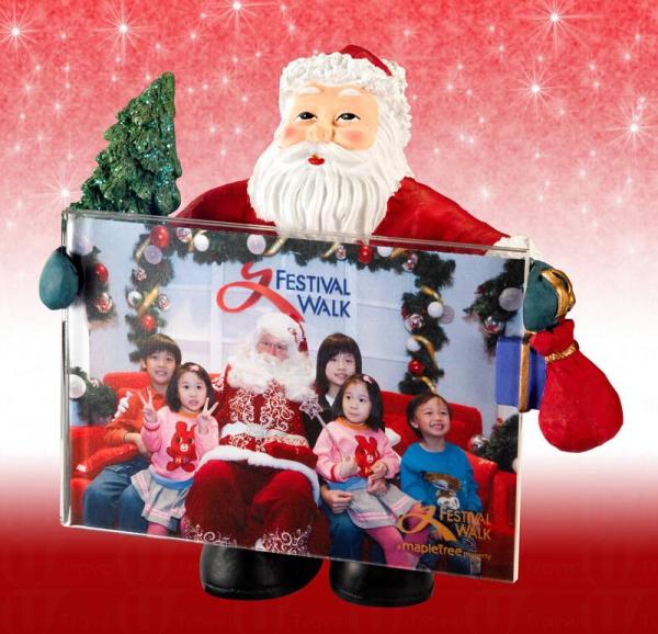 又一城招牌聖誕樹 變身聖誕老人家鄉