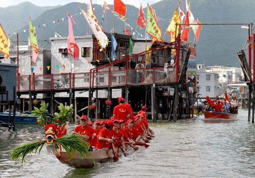 大澳端午龍舟遊涌已成為大澳一年一度的盛事。 大澳遊涌 龍舟慶端午