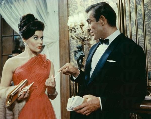 逛《Designing 007 - Fifty Years of Bond Style》動輒需數小時,並建議各位事先於網上訂票。 遊倫敦奧運 睇六大展覽