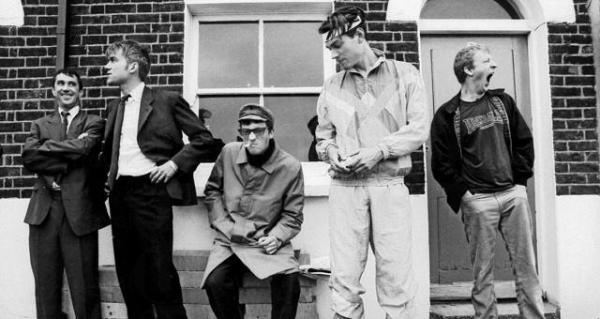 於《Blur 21:The Exhibition》中,可看到 Blur 於 《Parklife》MV 內的造形。 遊倫敦奧運 睇六大展覽