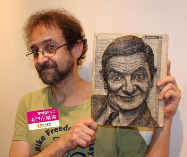 美國藝術家Alex Queral,作品不但於美國、加拿大、墨西哥等地展出,更被著名博物館所收藏。 電話簿雕刻 中外名人齊現身