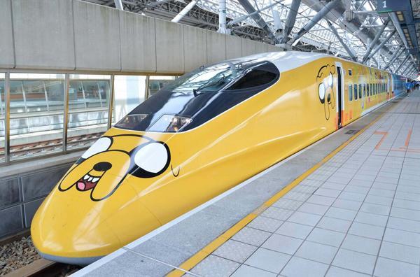 台灣高鐵 卡通彩繪列車