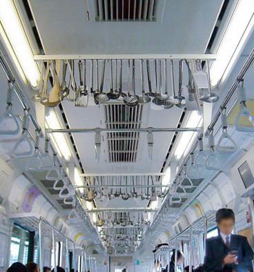 日本11大 奇怪電車車廂廣告