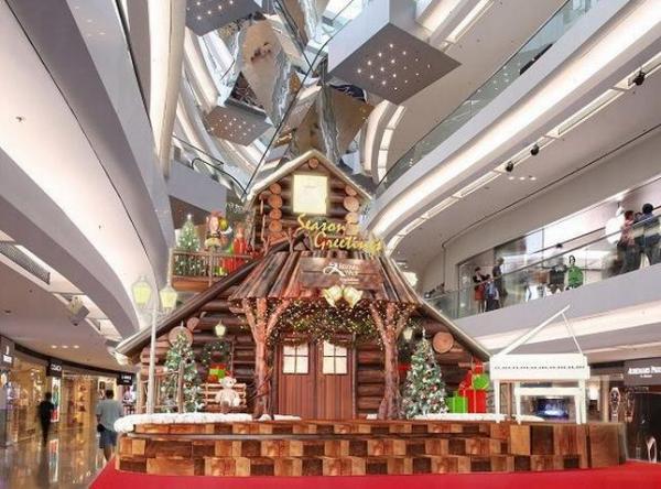 70呎華麗聖誕樹 艶壓全城