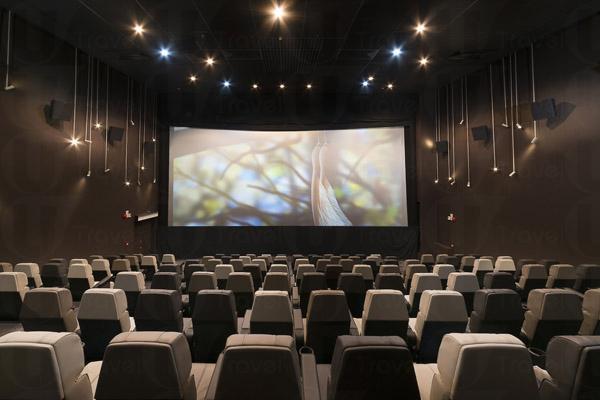 時代廣場新UA 11.21開幕