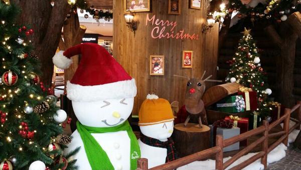 70呎華麗聖誕樹 艶壓全城